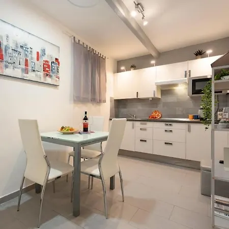 Keys Of Italy - Macci 41 - Sant' Ambrogio One Bedroom Flat Lejlighed *