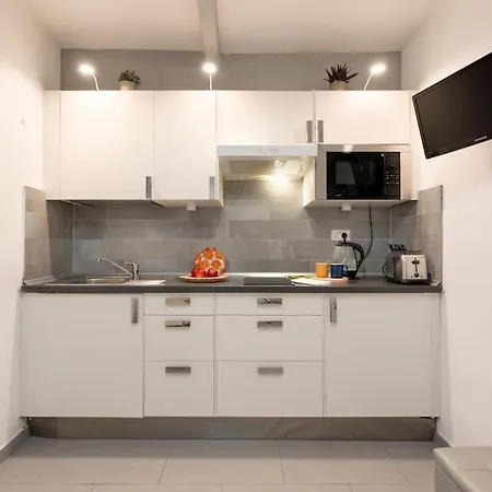 Keys Of Italy - Macci 41 - Sant' Ambrogio One Bedroom Flat شقة *